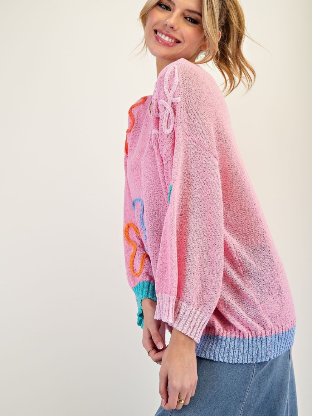New Easel Spring Fling Sweater Raised Flower Lightweight Pullover Top Pink - Picture 3 of 4
